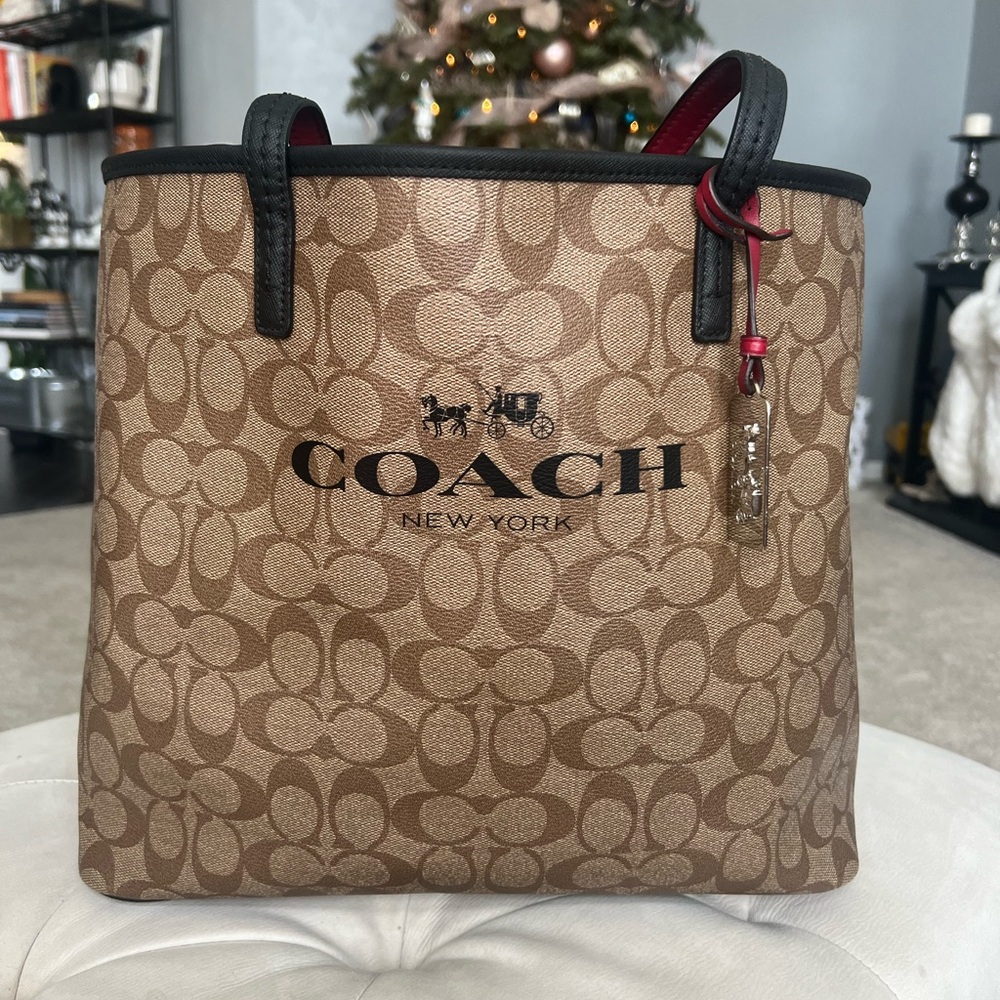Coach Signature Tote